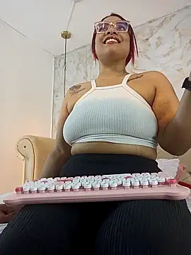 nathaliamiller online show from February 17, 7:31 pm