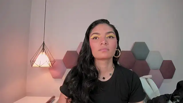 LunaAspen  online show from March 5, 5:53 pm