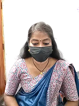 Snapshot of tamil_Sigappu_Roja chatting on July 28, 12:51 am tamil Sigappu Roja online show from July 28, 12:51 am