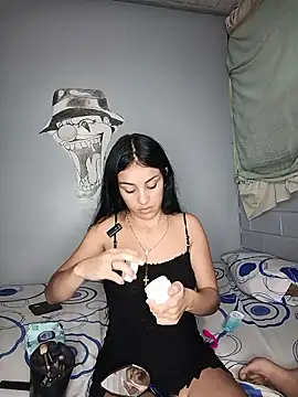 Bigtiti01 online show from January 13, 9:20 pm