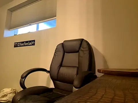 Snapshot of Hungboxer69 chatting on November 1, 9:50 pm Hungboxer69 online show from November 1, 9:50 pm