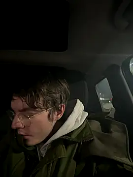 Snapshot of Hungboxer69 chatting on November 6, 5:30 am Hungboxer69 online show from November 6, 5:30 am