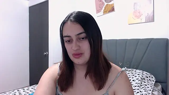 Snapshot of Meggan_n chatting on September 29, 3:33 am Meggan n online show from September 29, 3:33 am