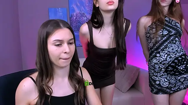 Snapshot of nekky_mouse chatting on October 17, 7:49 pm nekky mouse online show from October 17, 7:49 pm