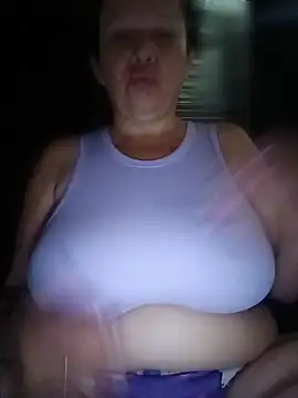Snapshot of SinisterBabe chatting on June 7, 11:14 am SinisterBabe online show from June 7, 11:14 am