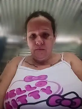 Snapshot of SinisterBabe chatting on July 3, 1:17 pm SinisterBabe online show from July 3, 1:17 pm