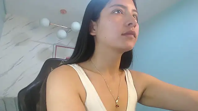 victoria hernandez t  online show from July 10, 1:36 pm