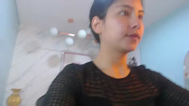 victoria hernandez t  online show from July 31, 1:10 pm