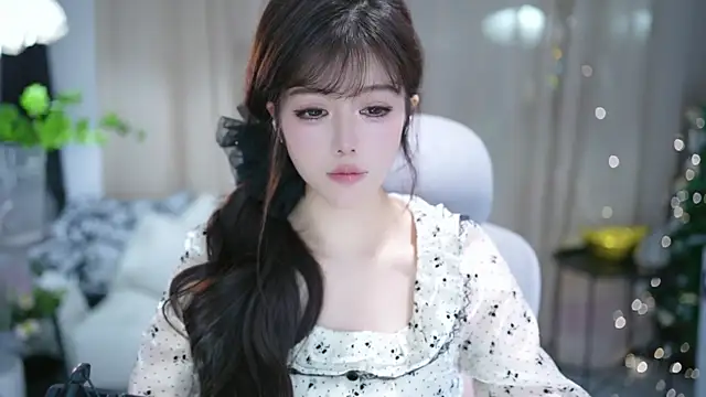 Snapshot of Fortune2Me chatting on November 21, 6:01 am Fortune2Me online show from November 21, 6:01 am