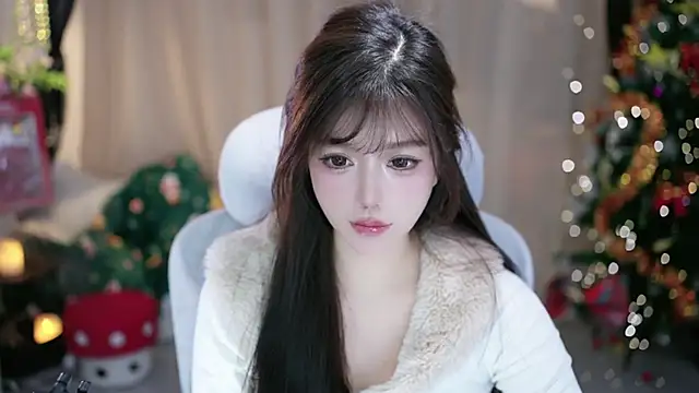 Snapshot of Fortune2Me chatting on December 15, 6:06 am Fortune2Me online show from December 15, 6:06 am