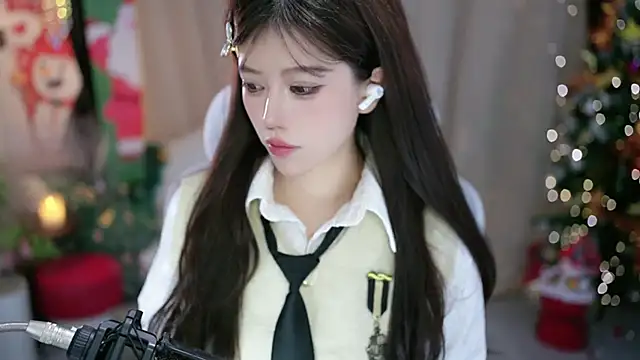 Snapshot of Fortune2Me chatting on December 23, 6:11 am Fortune2Me online show from December 23, 6:11 am