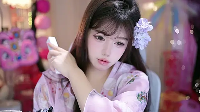 Snapshot of Fortune2Me chatting on January 9, 5:32 am Fortune2Me online show from January 9, 5:32 am