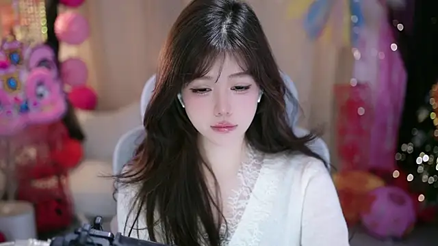 Snapshot of Fortune2Me chatting on January 11, 6:07 am Fortune2Me online show from January 11, 6:07 am