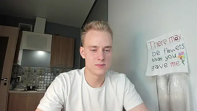 Snapshot of Kevin_Young_Cat chatting on October 8, 4:48 pm Kevin Young Cat online show from October 8, 4:48 pm