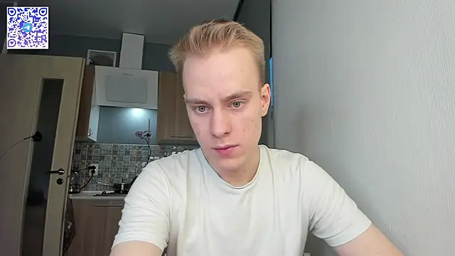 Snapshot of Kevin_Young_Cat chatting on November 20, 12:27 pm Kevin Young Cat online show from November 20, 12:27 pm