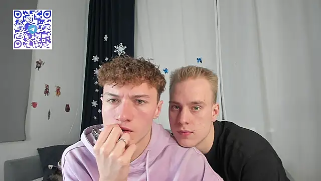 Snapshot of Kevin_Young_Cat chatting on January 13, 8:58 pm Kevin Young Cat online show from January 13, 8:58 pm