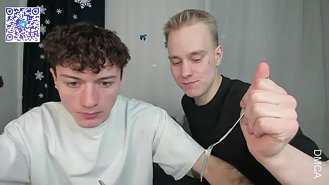 Snapshot of Kevin_Young_Cat chatting on February 4, 4:57 pm Kevin Young Cat online show from February 4, 4:57 pm