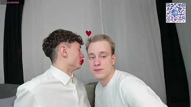 Snapshot of Kevin_Young_Cat chatting on March 4, 7:20 pm Kevin Young Cat online show from March 4, 7:20 pm