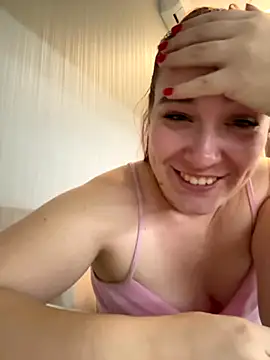 Snapshot of Sweet_lollipop25 chatting on October 20, 5:02 pm Sweet lollipop25 online show from October 20, 5:02 pm