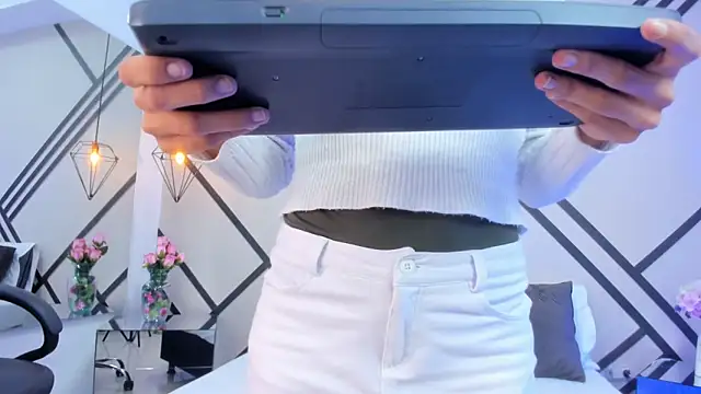 MadissonScotts online show from November 6, 1:45 pm