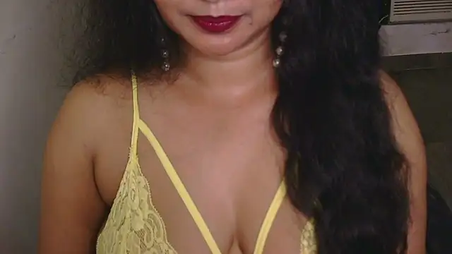 Snapshot of QUEEN_SAKHI- chatting on October 31, 2:07 pm QUEEN SAKHI- online show from October 31, 2:07 pm