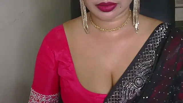 Snapshot of QUEEN_SAKHI- chatting on November 1, 6:32 pm QUEEN SAKHI- online show from November 1, 6:32 pm