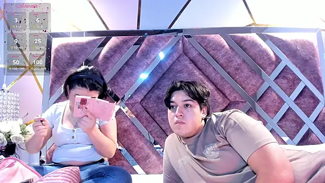 EmilyANDrew  online show from November 24, 5:29 am