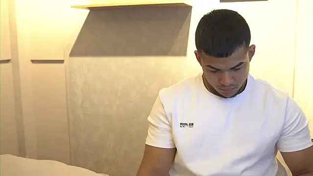 Thiago Valente online show from February 4, 12:44 pm