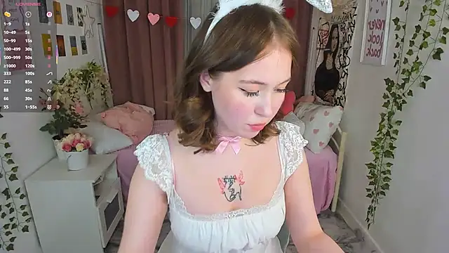 Snapshot of LanaRoselle chatting on February 13, 9:22 pm LanaRoselle online show from February 13, 9:22 pm