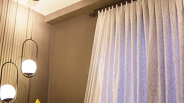 Ariaa Isabell online show from April 15, 6:26 pm