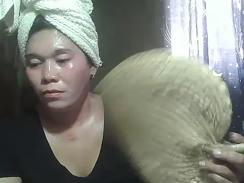 exoticclit69 online show from April 18, 5:00 am