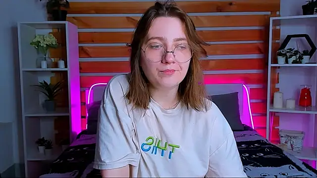 Tara Grainn online show from September 10, 1:16 am