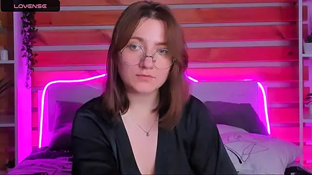 Tara Grainn online show from September 28, 1:27 pm