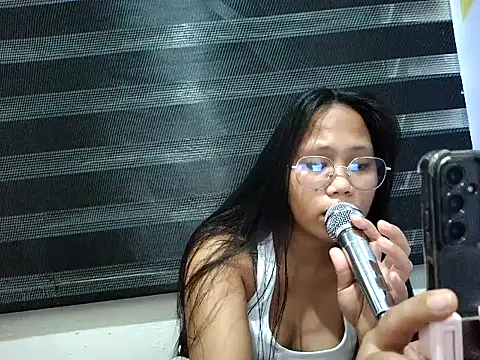 SpankyMyAss69 online show from April 4, 5:32 pm