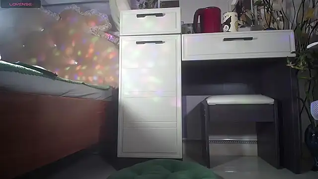 Snapshot of lyly_asian chatting on March 23, 12:58 am lyly asian online show from March 23, 12:58 am