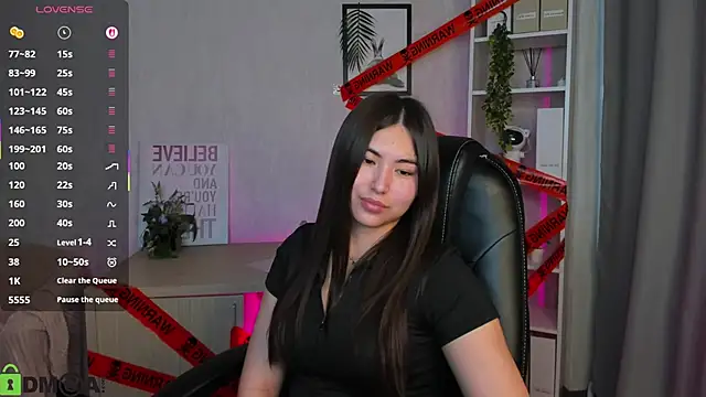 Megan Williamms online show from October 23, 9:52 am