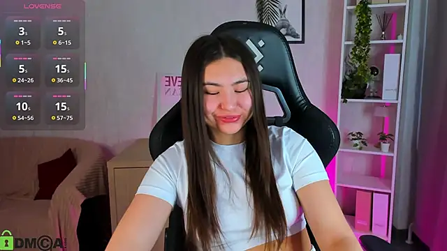 Megan Williamms online show from November 29, 9:23 am