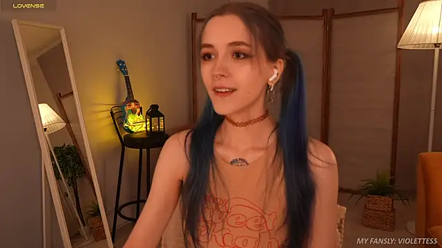 Snapshot of violetesa chatting on October 24, 11:06 am violetesa online show from October 24, 11:06 am