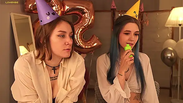 Snapshot of violetesa chatting on November 7, 2:17 pm violetesa online show from November 7, 2:17 pm