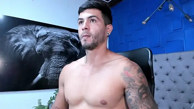 Snapshot of andres-clark92 chatting on November 19, 5:35 pm andres-clark92 online show from November 19, 5:35 pm