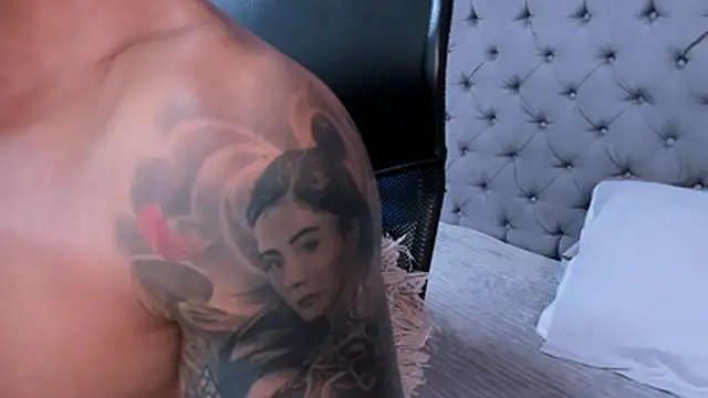 Snapshot of andres-clark92 chatting on November 21, 6:06 pm andres-clark92 online show from November 21, 6:06 pm