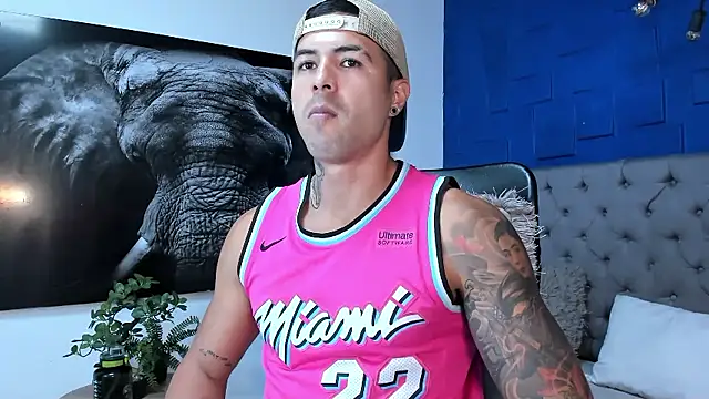 andres-clark92 online show from January 9, 4:32 pm