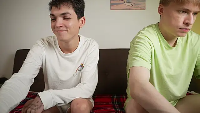 MattyandAiden online show from December 17, 6:47 pm