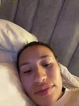 juliana-mancini online show from March 24, 12:37 am