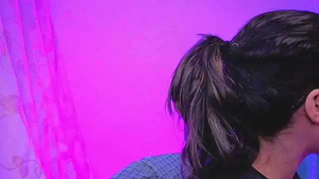 Miranda sexlove  online show from February 3, 6:00 am