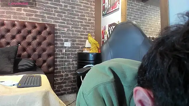 Matteo12  online show from October 24, 3:47 am