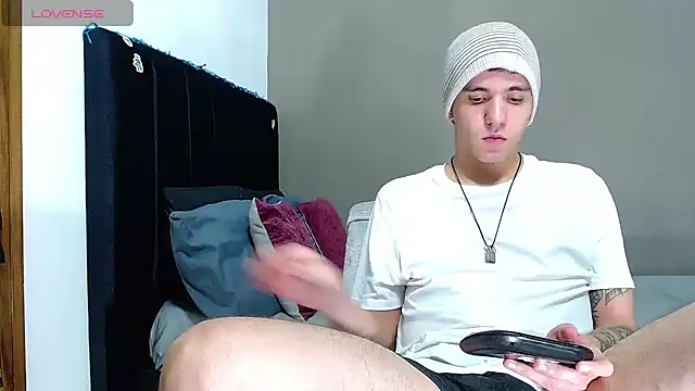 Matteo12  online show from January 16, 8:24 pm