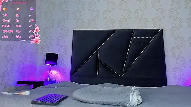 white leti online show from November 28, 10:45 pm