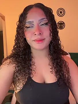 Snapshot of Kass_1 chatting on February 8, 3:43 am Kass 1 online show from February 8, 3:43 am