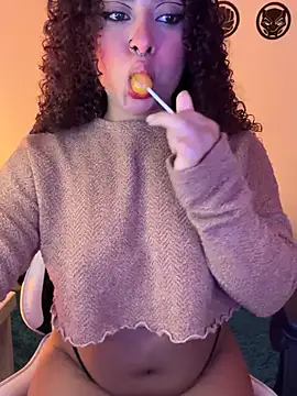 Snapshot of Kass_1 chatting on February 21, 2:56 am Kass 1 online show from February 21, 2:56 am